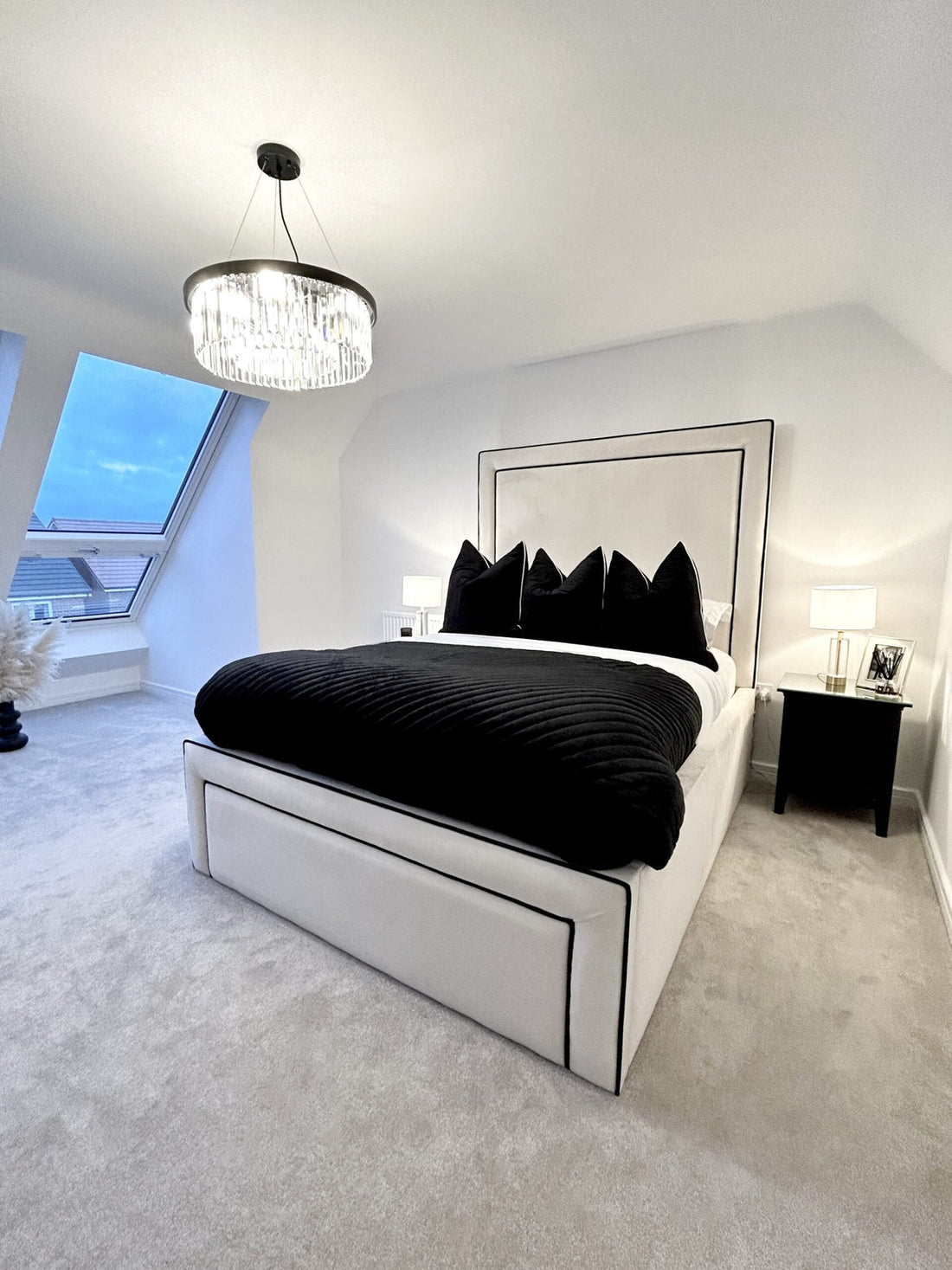 Victoria Luxury Bed with Contrast Piping - Sofista Living LTD 