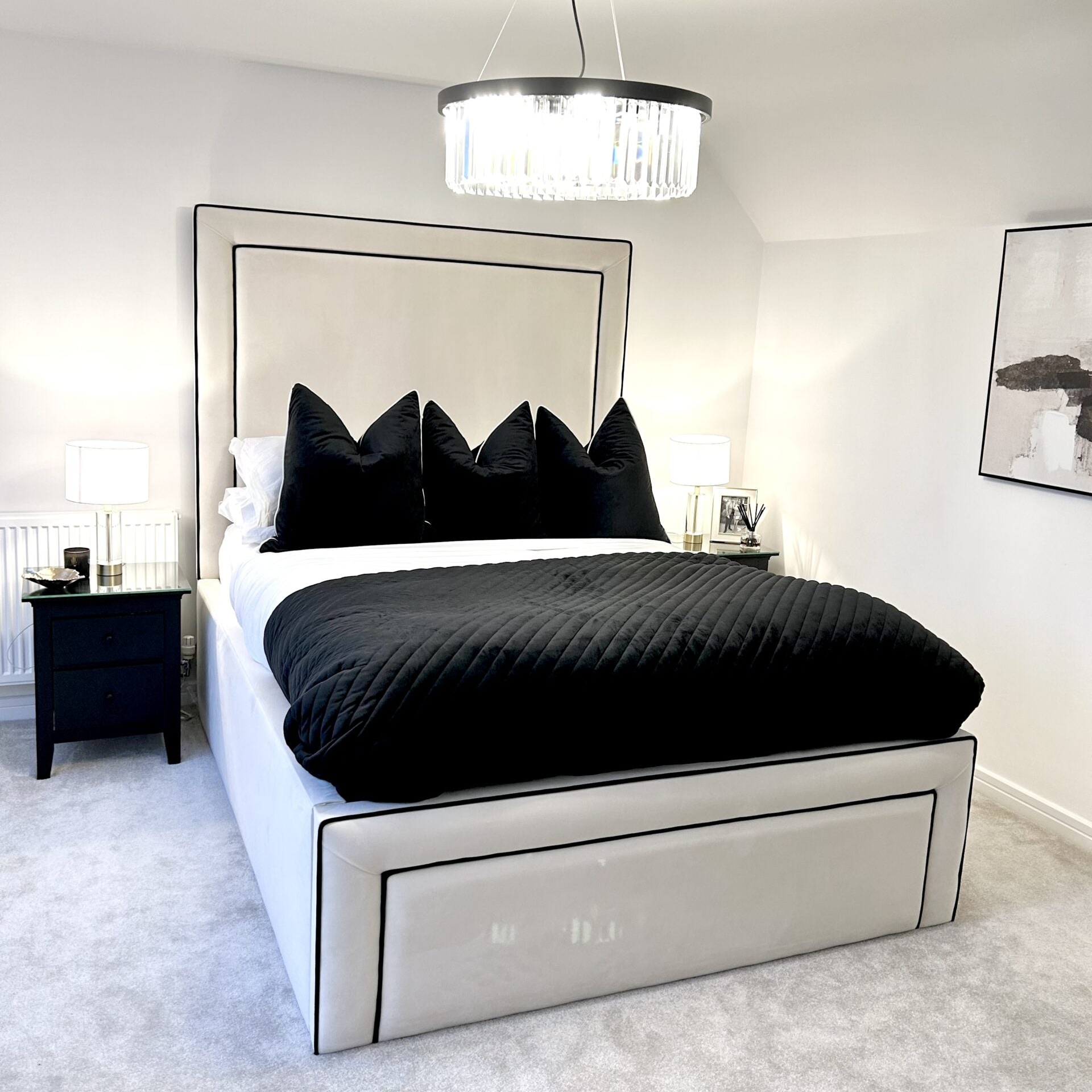 Victoria Luxury Bed with Contrast Piping – Elegant Upholstered Bed with Contrast Trim UK