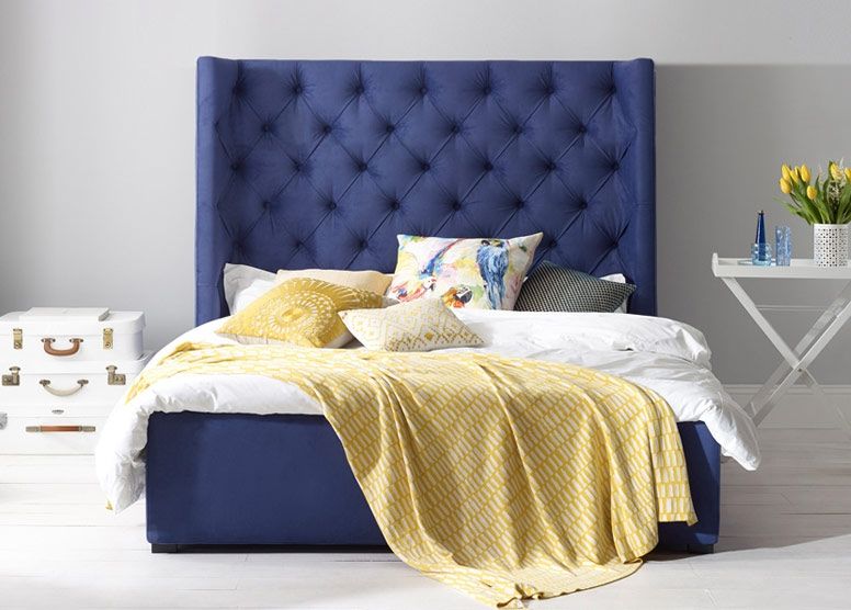 Dorchester Winged Bed