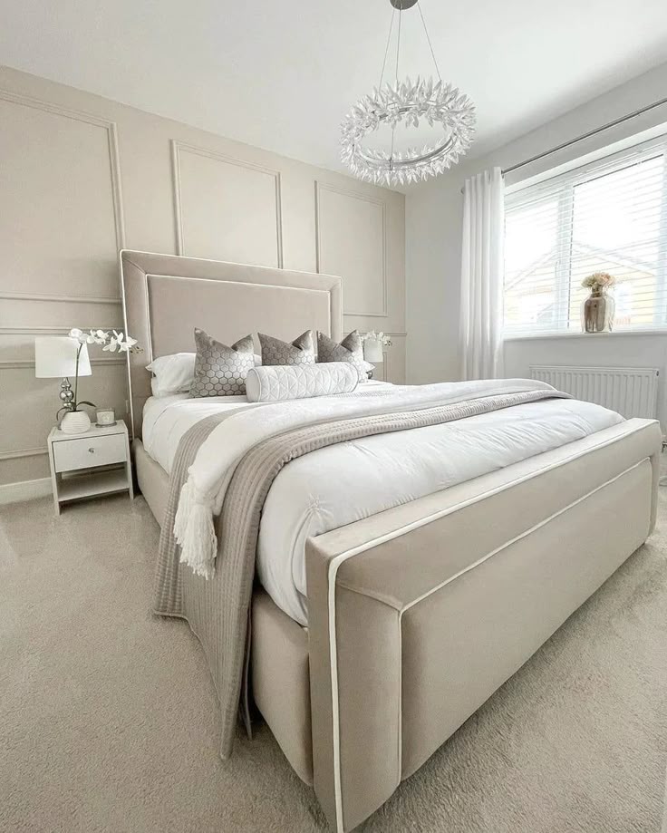 Elizabeth Bedframe