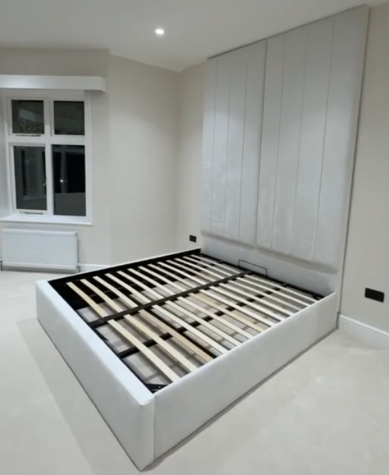 Sofista Prime Panel Bed