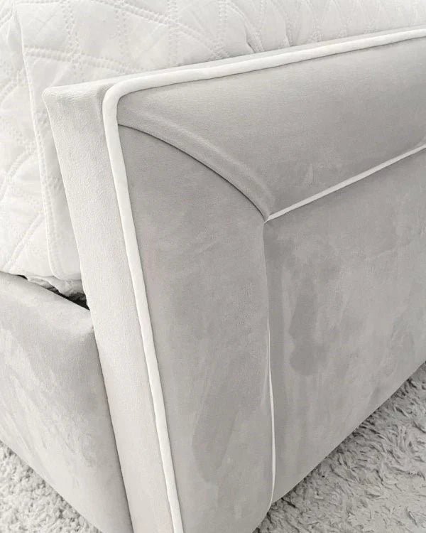 Elizabeth Bedframe